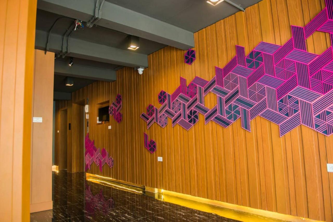 Gn Luxury Hostel Bangkok Buitenkant foto