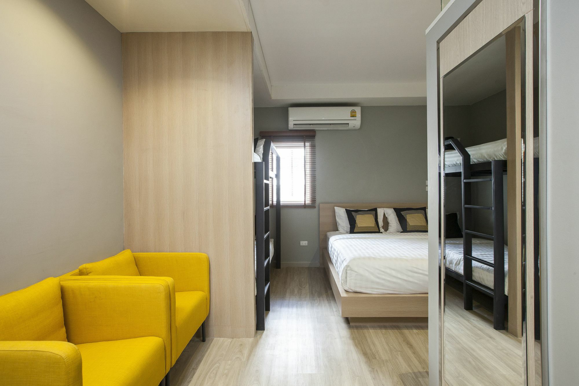 Gn Luxury Hostel Bangkok Buitenkant foto