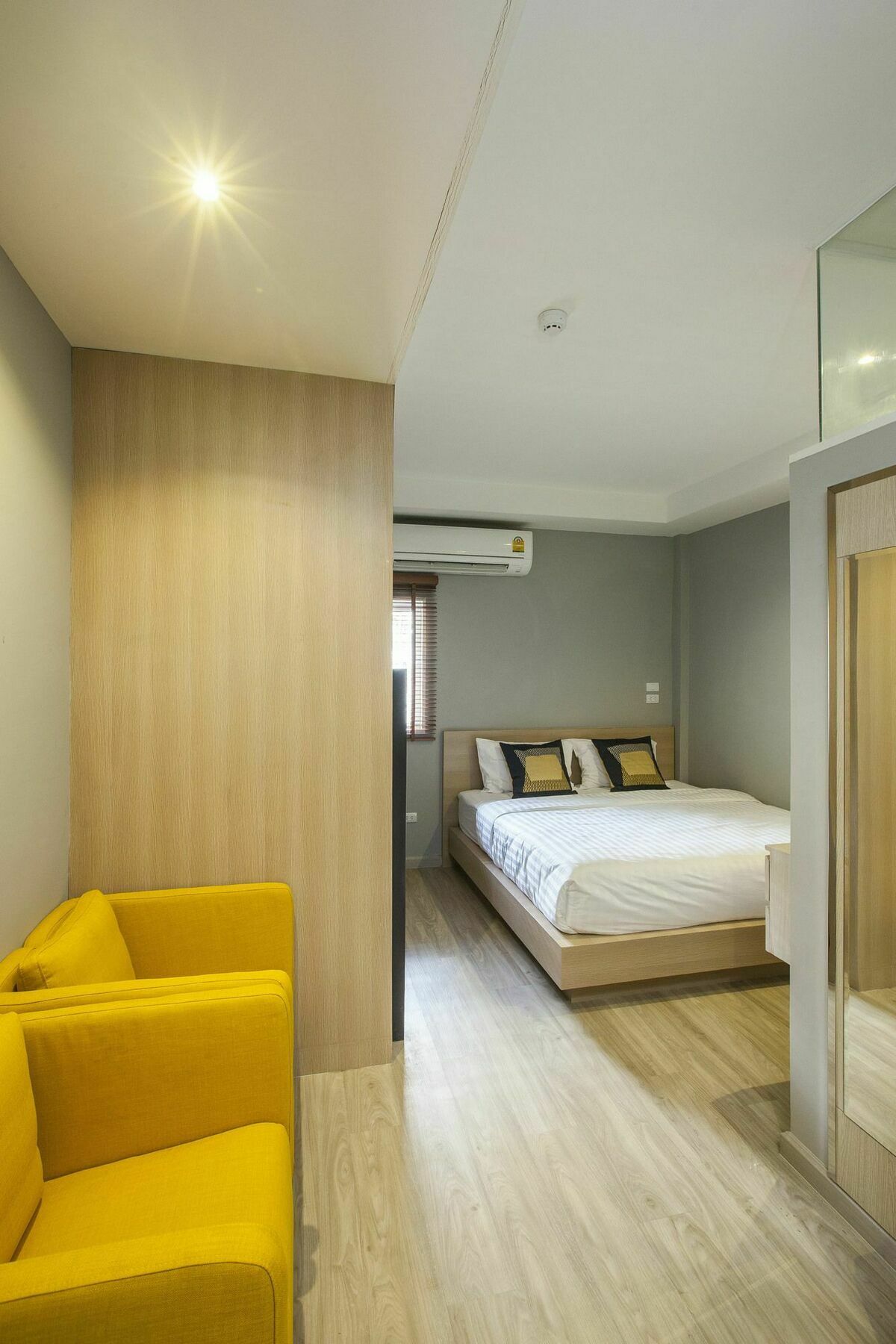Gn Luxury Hostel Bangkok Buitenkant foto